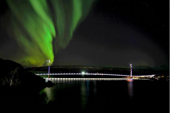 北极圈“中国造”跨海大桥挪威正式通车