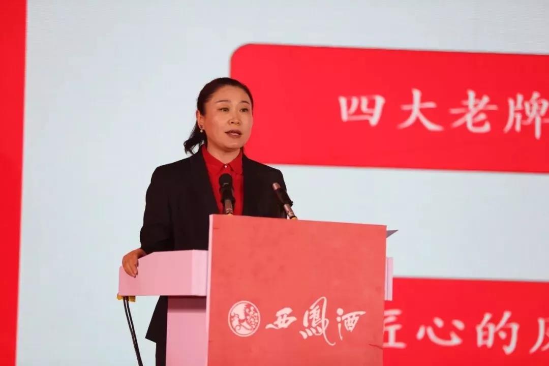 南征集团董事长_董事长办公室图片