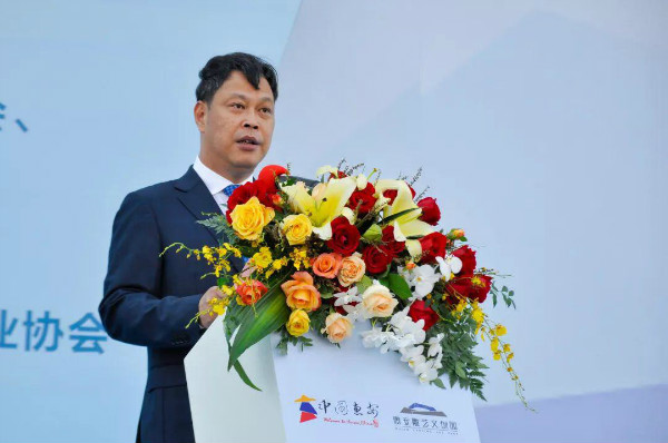 惠安县委书记黄文胜致词